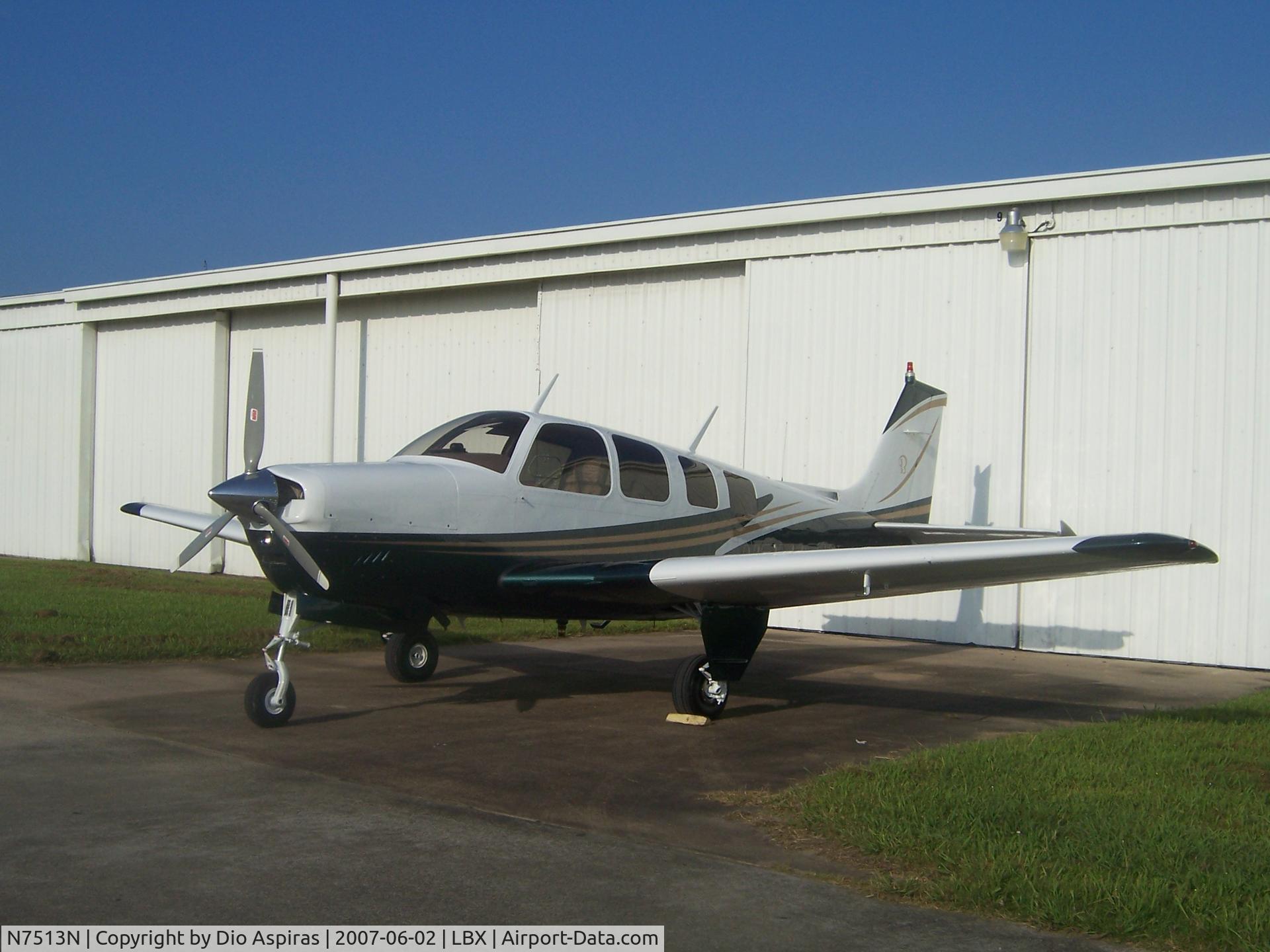 N7513N, 1968 Beech 36 Bonanza C/N E-47, quarter view