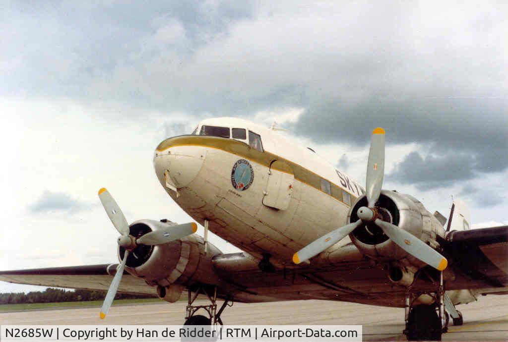 N2685W, Douglas C-47 Dakota 4 C/N 16262/33010, N2685W in one of its former identities, G-AMWW of Skyways.