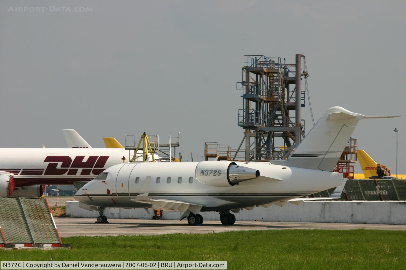 N372G, 1997 Canadair Challenger 604 (CL-600-2B16) C/N 5351, apron of ABELAG