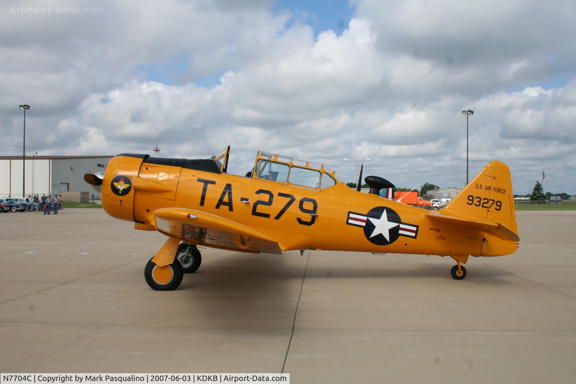 N7704C, 1949 North American T-6G Texan C/N 168-383, North American T-6G