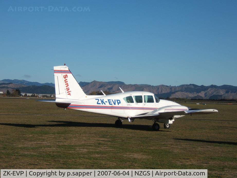 ZK-EVP, Piper PA-23-250 Aztec C/N 27-8054053, @ Gisborne (NZ)