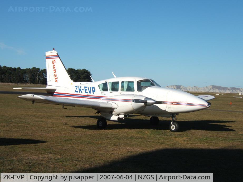 ZK-EVP, Piper PA-23-250 Aztec C/N 27-8054053, @ Gisborne (NZ)