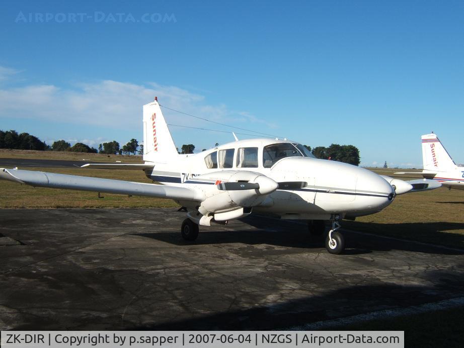 ZK-DIR, Piper PA-23-250 C/N 27-4242, @ Gisborne (NZ)