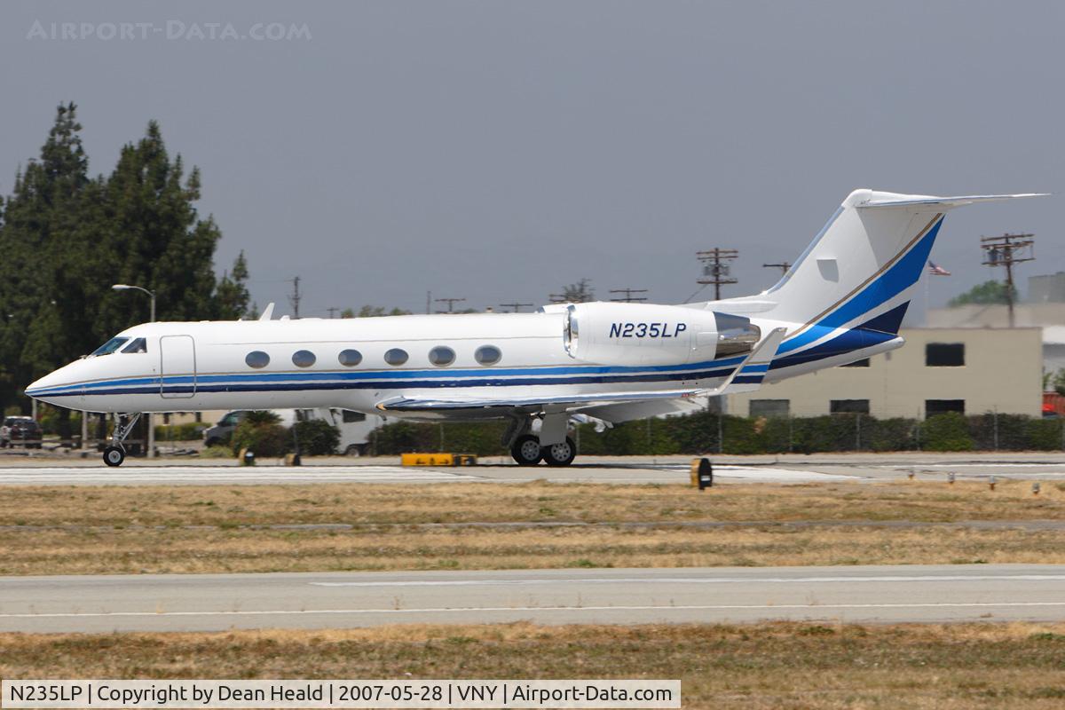 N235LP, 1997 Gulfstream Aerospace G-IV C/N 1336, Crest Aviation LLC 1997 Gulfstream G-IV(SP) N235LP on takeoff roll on RWY 16R.