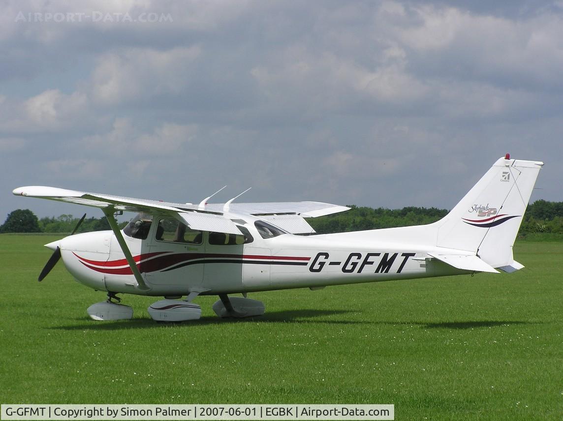 G-GFMT, 1999 Cessna 172S C/N 172S8258, Cessna 172S at Sywell