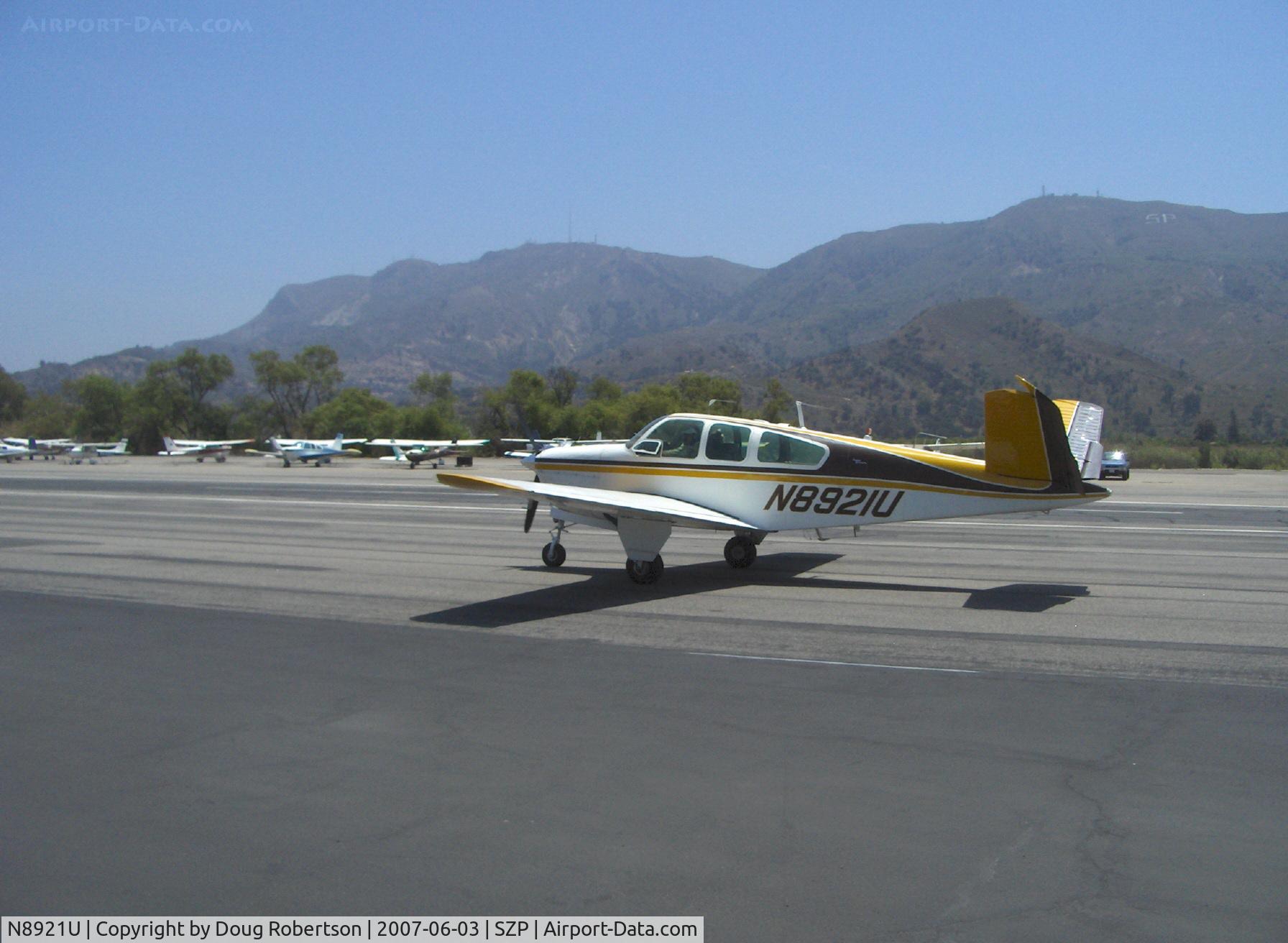 N8921U, 1965 Beech S35 Bonanza C/N D-7911, 1965 Beech S35 BONANZA, Continental IO-520-B 285 Hp, taxi