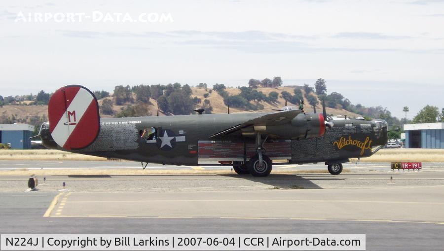 N224J, 1944 Consolidated B-24J-85-CF Liberator C/N 1347 (44-44052), In for another year's visit
