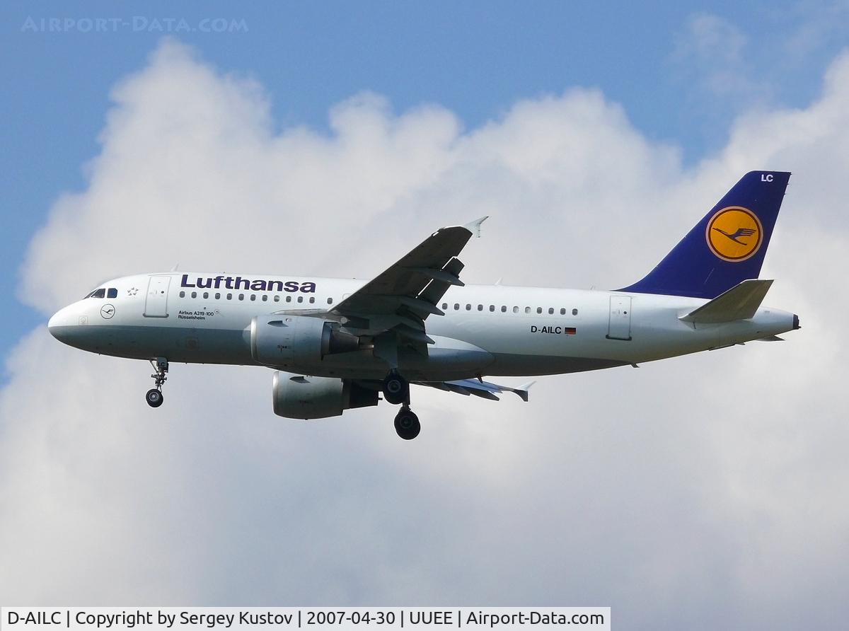 D-AILC, 1996 Airbus A319-114 C/N 616, On final to 25R