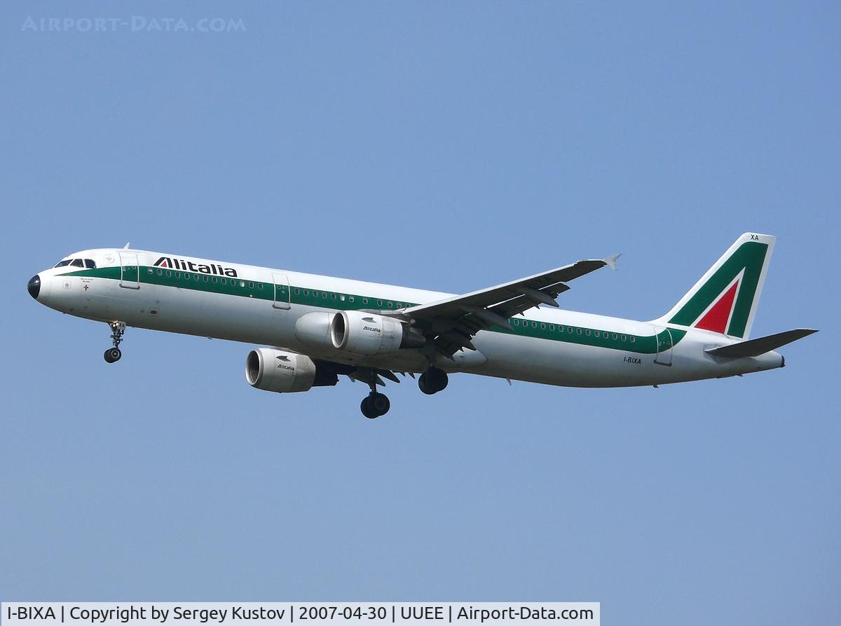 I-BIXA, 1994 Airbus A321-112 C/N 477, Coming in from warm Italy.