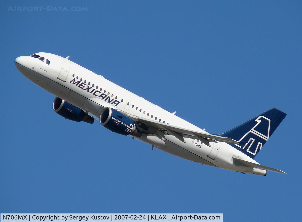 N706MX, 2002 Airbus A319-112 C/N 1706, Taking off from LAX