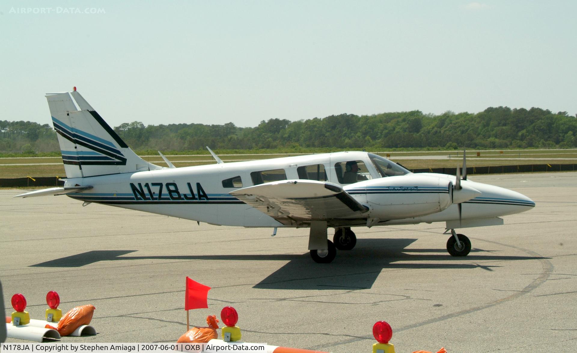 N178JA, 1977 Piper PA-34-200T Seneca II C/N 34-7770193, Picking up and dropping off...