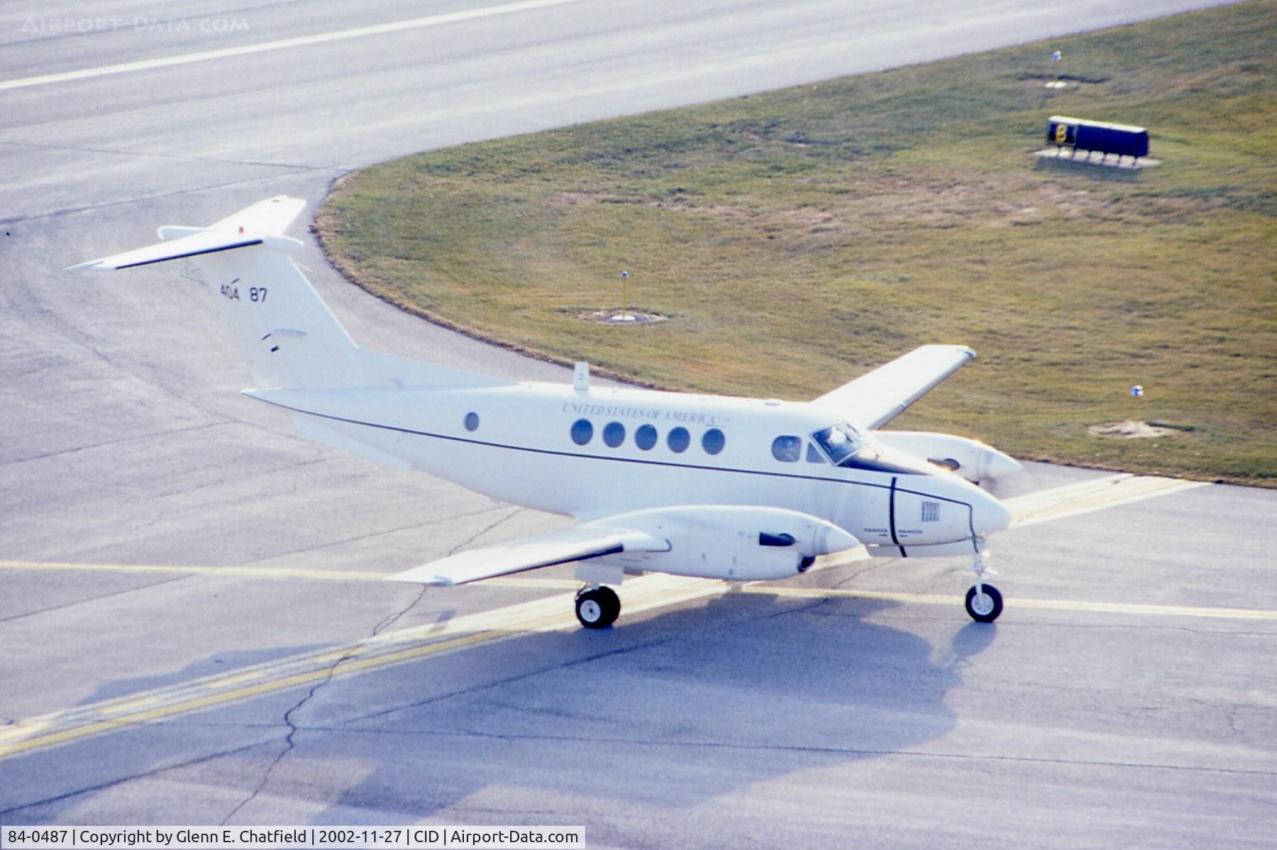 84-0487, 1984 Beech C-12F Huron C/N BL-121, C-12F taxiing by the control tower
