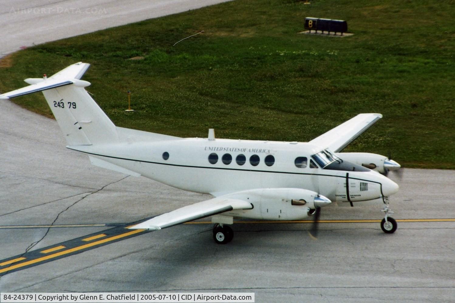 84-24379, 1984 Beech C-12D Huron C/N BP-50, C-12D taxiing past the control tower