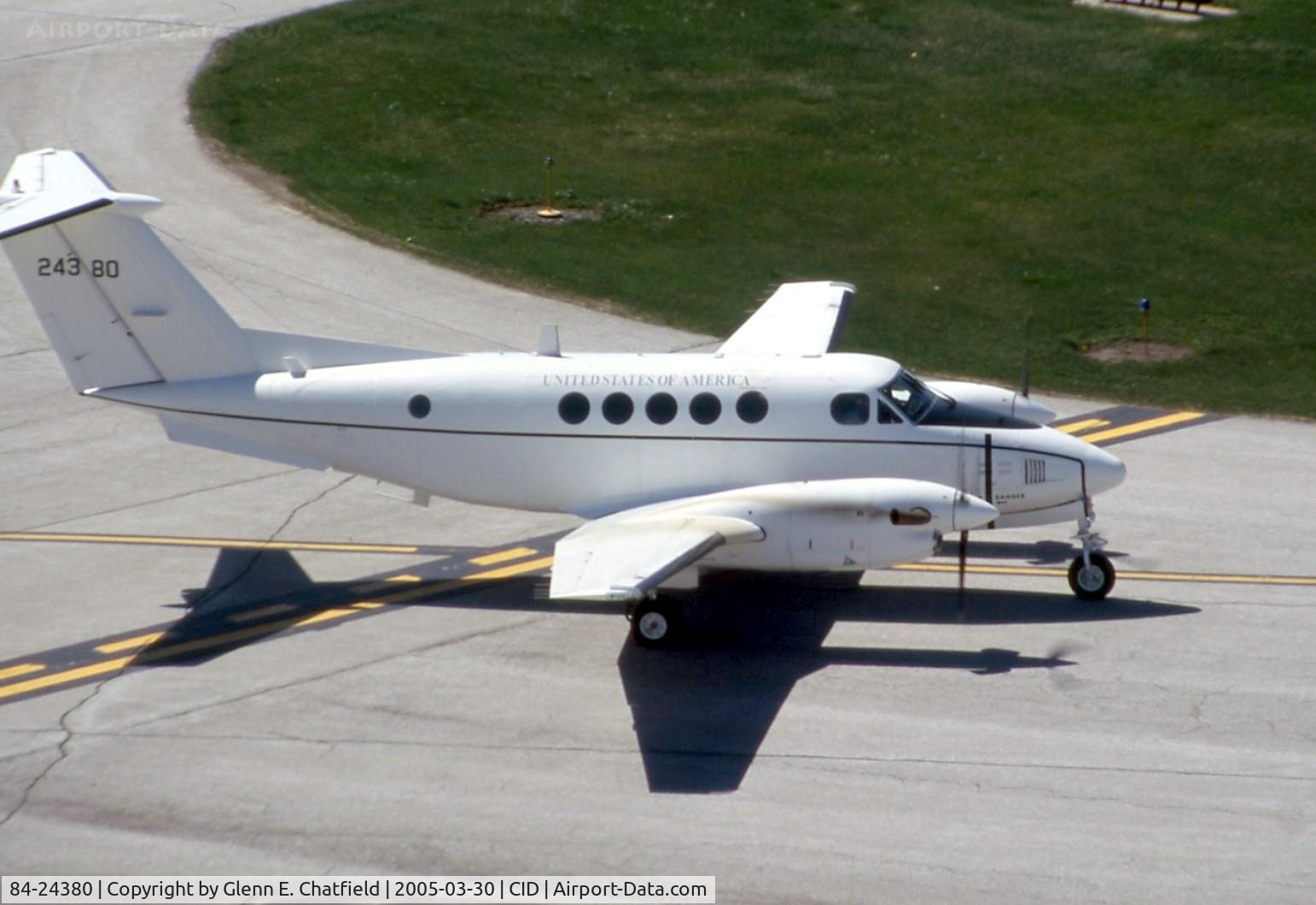 84-24380, 1984 Beech C-12D Huron C/N BP-51, C-12D taxiing past the control tower back to the hangar