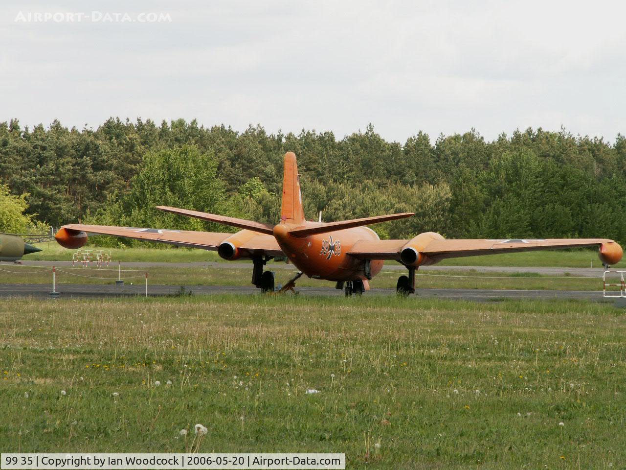 99 35, 1954 English Electric Canberra B.2 C/N R3/EA3/6652, English Electric Canberra B.2/Preserved/Berlin-Gatow