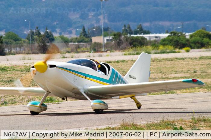 N642AV, 2004 Aero Adventure Aventura II C/N AA2A0112, Down and clear
