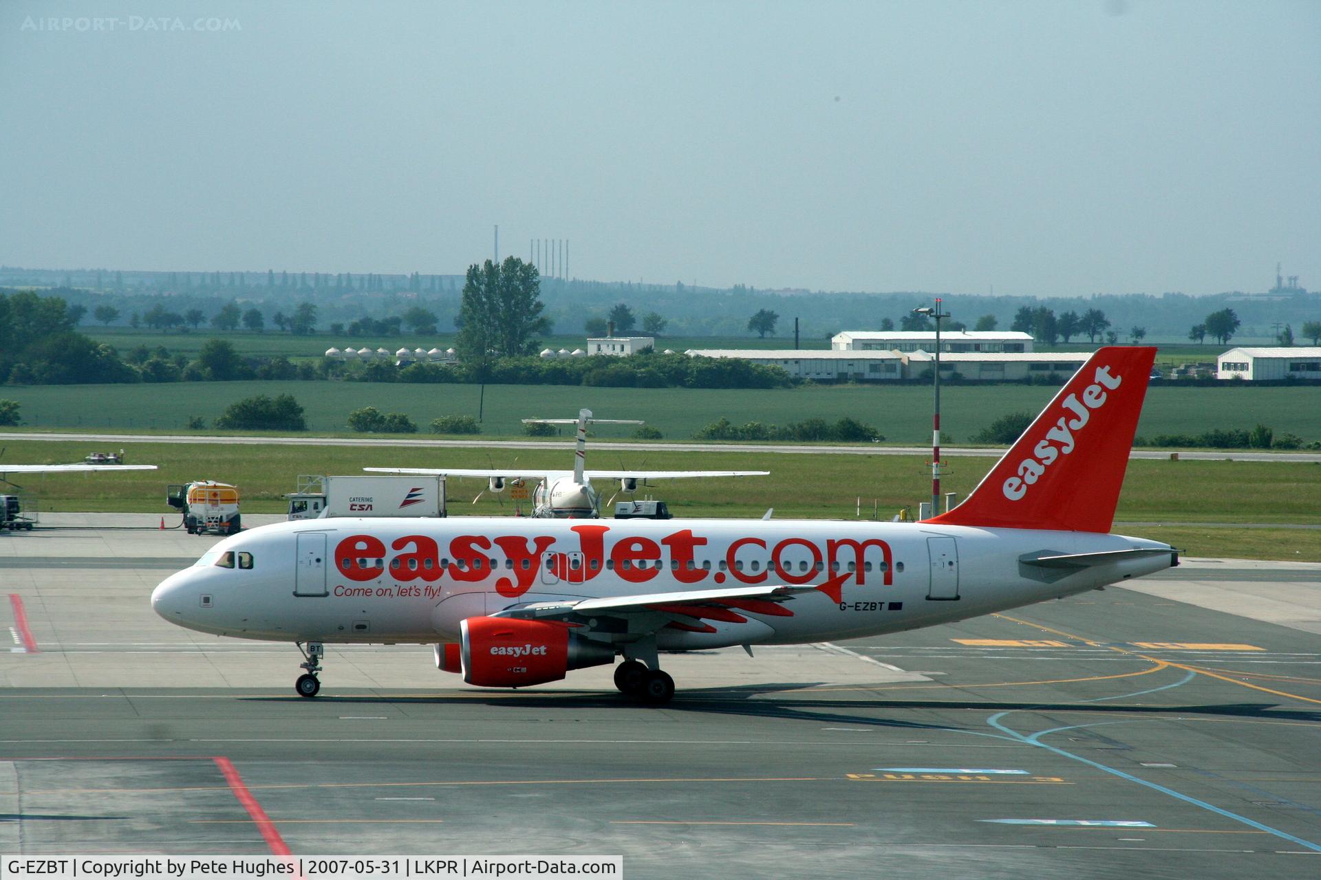 G-EZBT, 2007 Airbus A319-111 C/N 3090, easyJet A319 at Prague