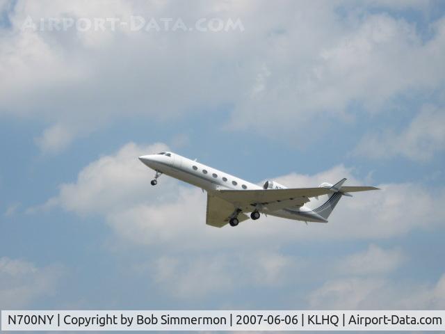 N700NY, 2001 Gulfstream Aerospace G-IV C/N 1468, Departing Lancaster, OH for Louisville.