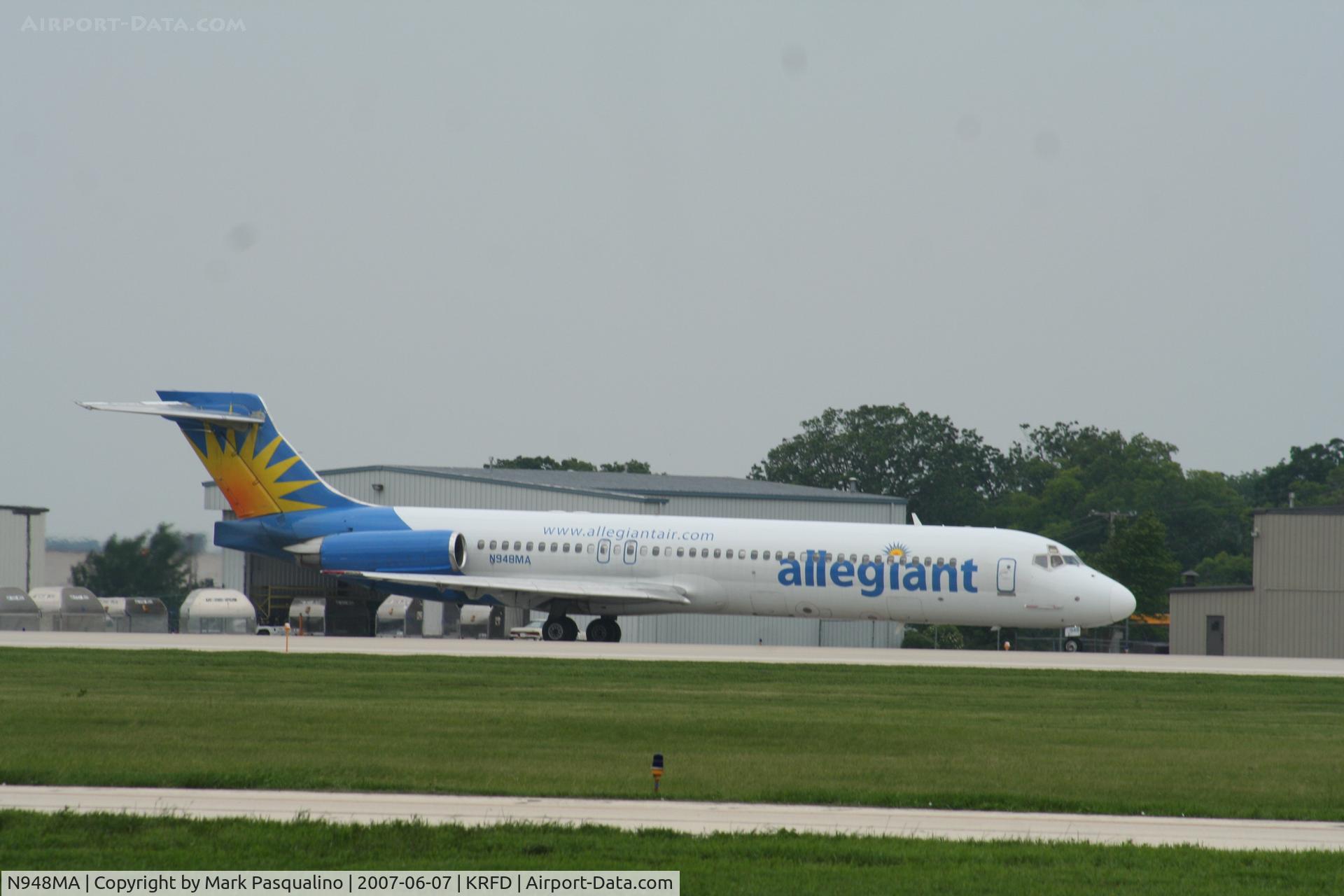 N948MA, 1989 McDonnell Douglas DC-9-87 C/N 49778, MD-87