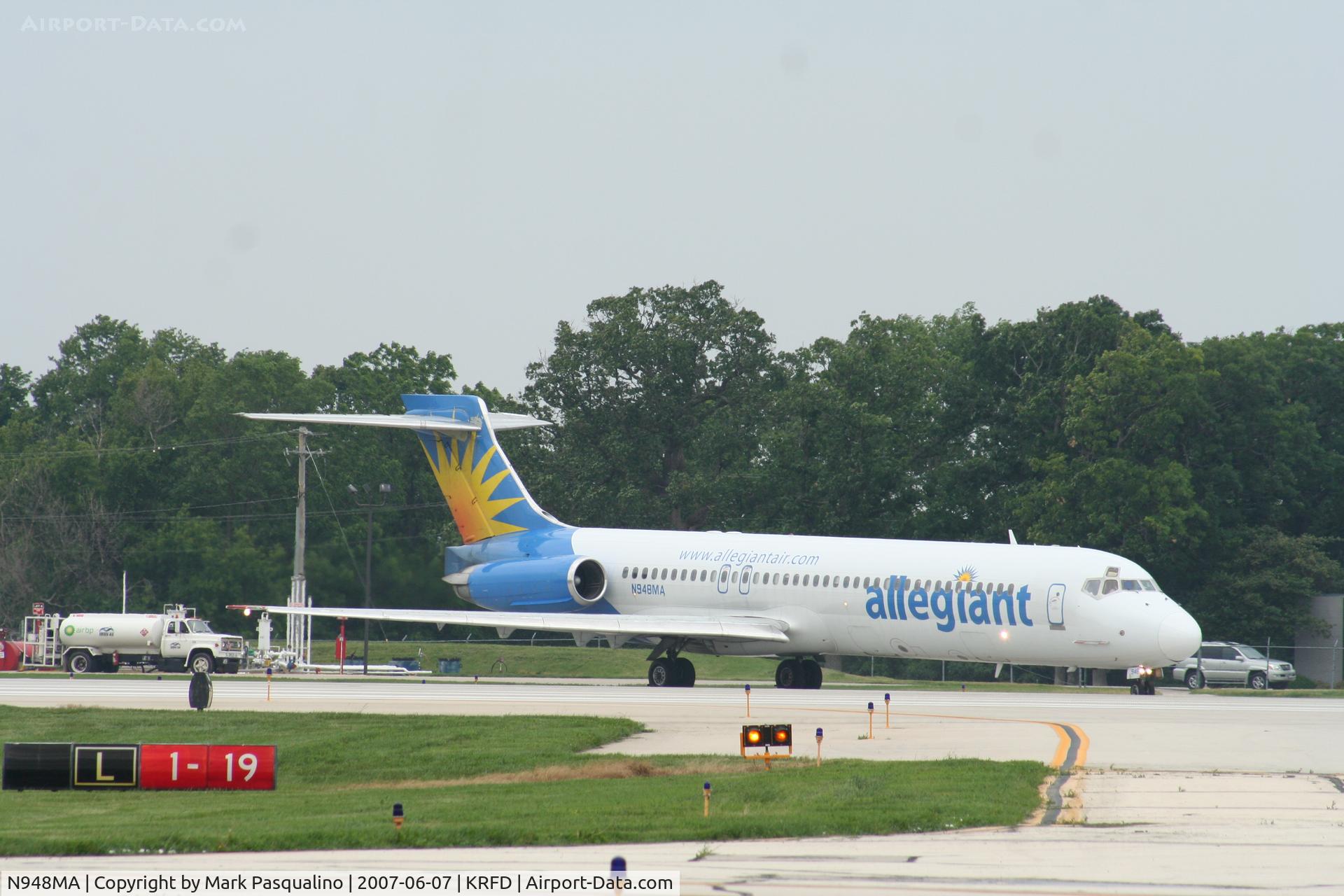 N948MA, 1989 McDonnell Douglas DC-9-87 C/N 49778, MD-87