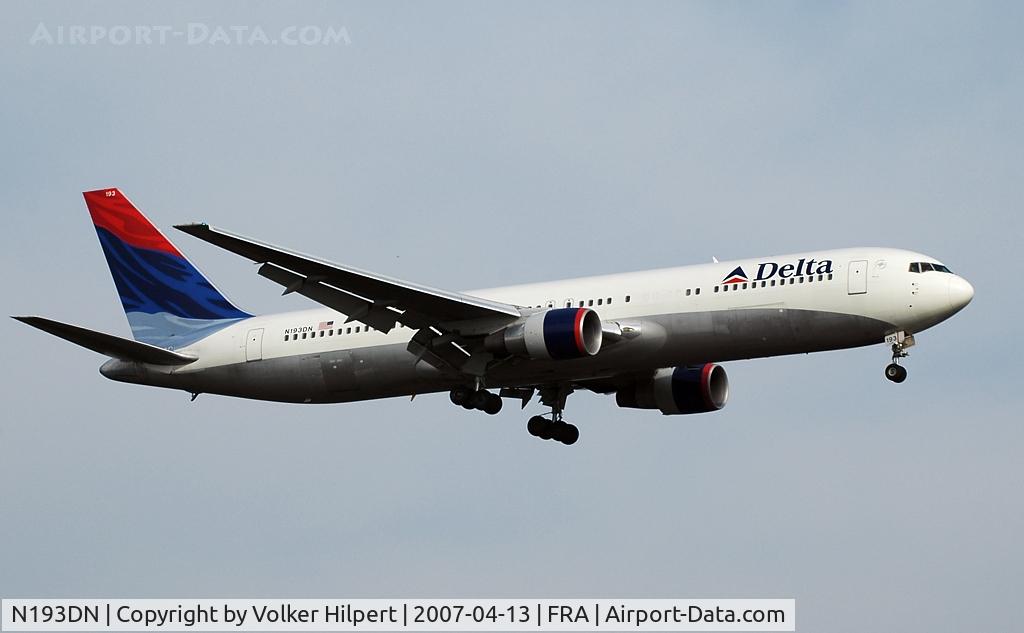 N193DN, 1997 Boeing 767-332 C/N 28450, Boeing 767-332