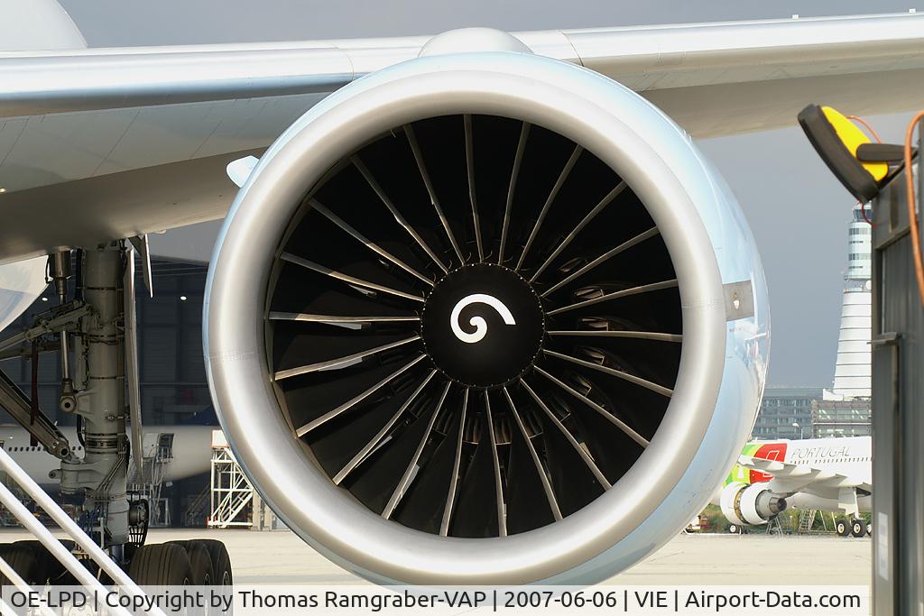 OE-LPD, 2006 Boeing 777-2Z9/ER C/N 35960, Austrian Airlines Boeing 777-200