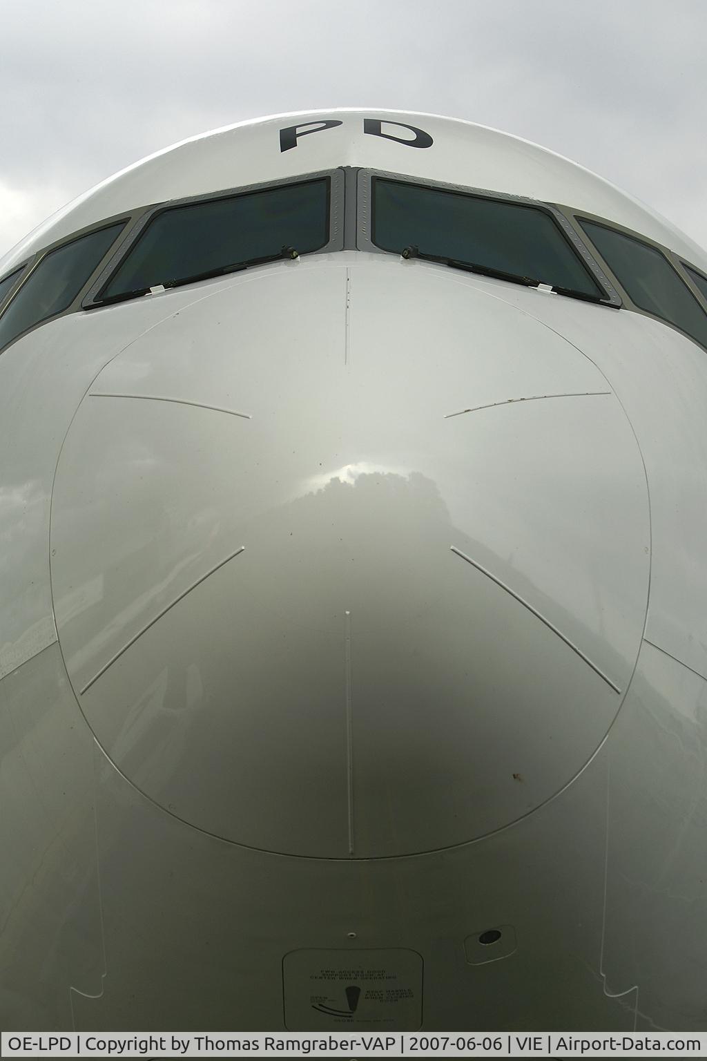 OE-LPD, 2006 Boeing 777-2Z9/ER C/N 35960, Austrian Airlines Boeing 777-200