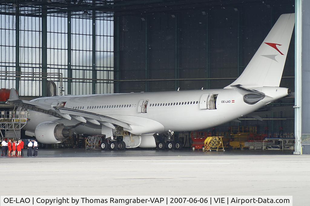 OE-LAO, 2000 Airbus A330-223 C/N 181, Austrian Airlines Airbus A330-200