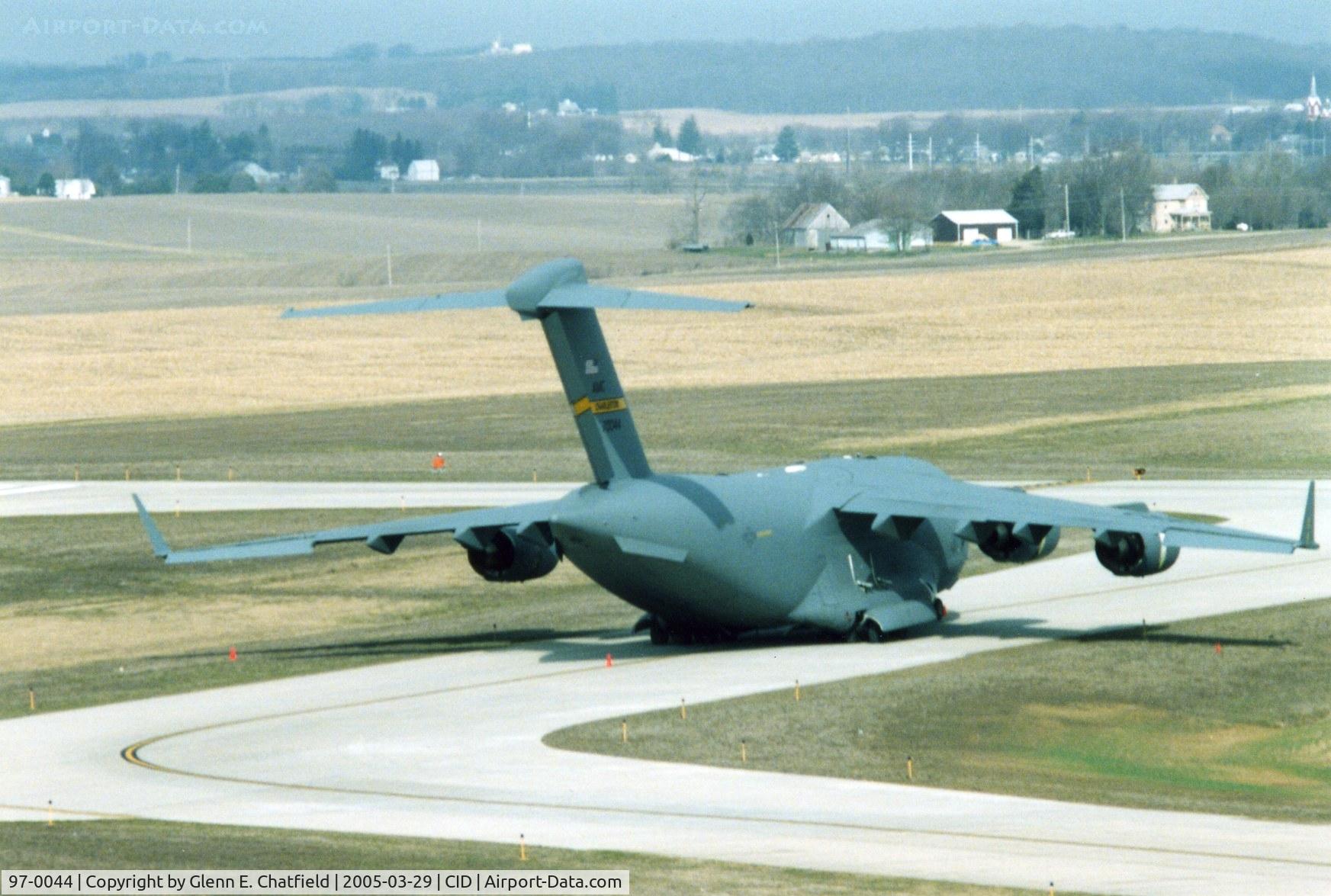 97-0044, 1999 Boeing C-17A Globemaster III C/N P-44, C-17A parked on taxiway D
