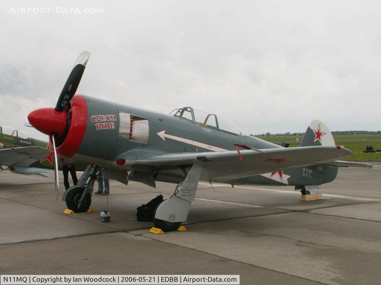 N11MQ, 1943 Let C-11 (Yak-11) C/N 171529, Yakovlev Yak C.11/Berlin-ILA Show
