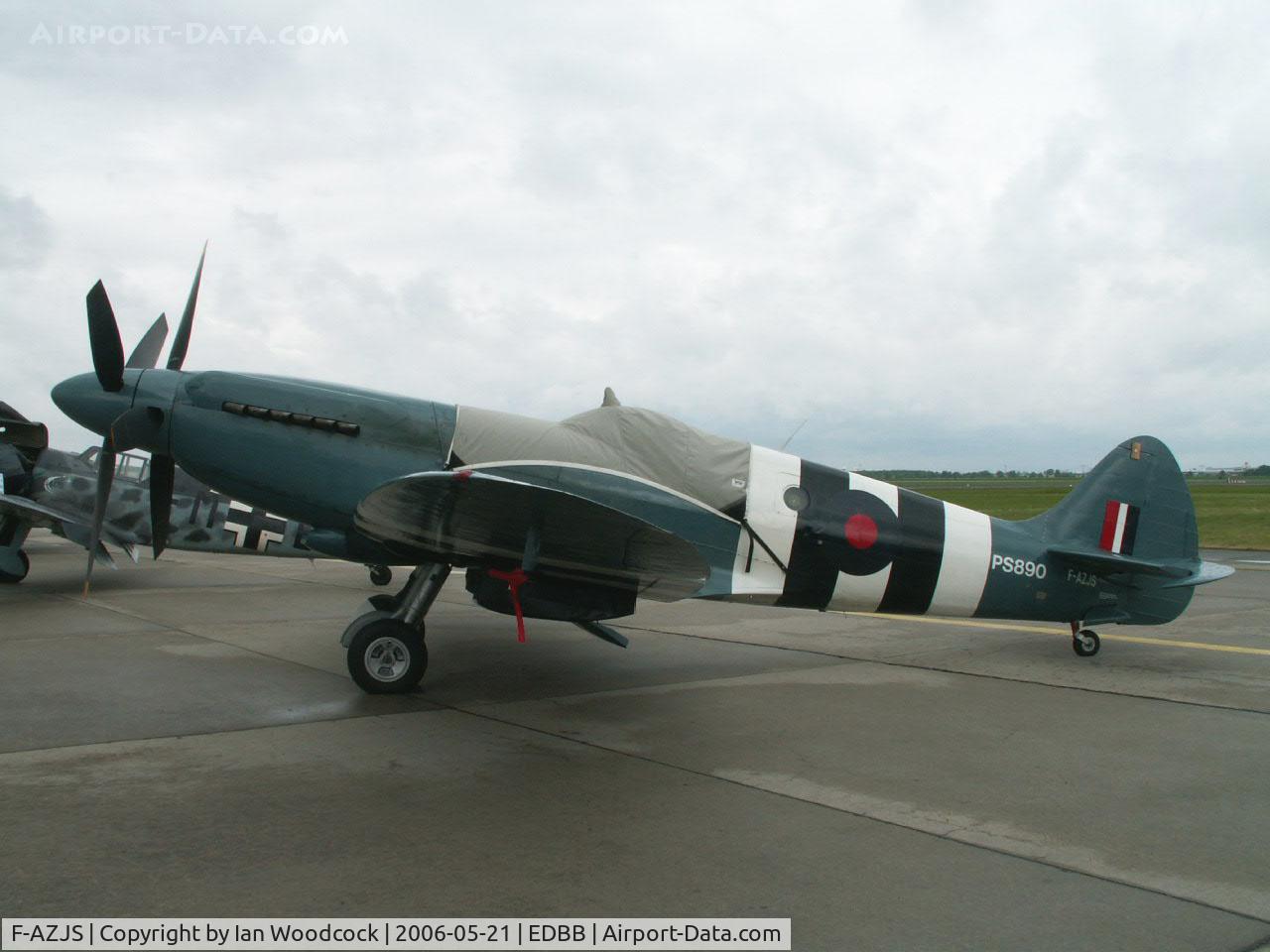 F-AZJS, 1944 Supermarine 389 Spitfire PR.XIX C/N 6S/585110, Spitfire PR.XIX/Berlin-ILA Show (PS890)