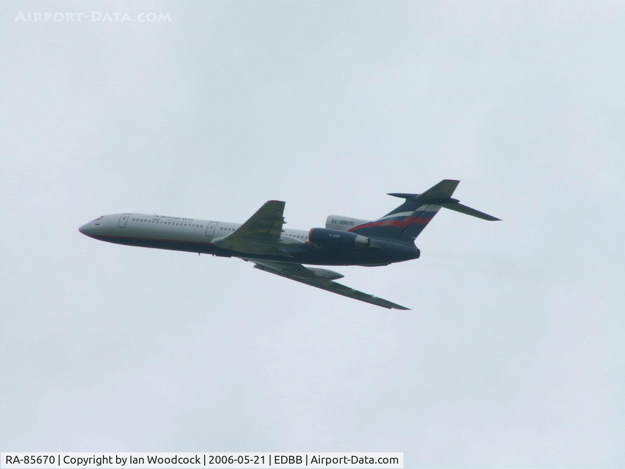RA-85670, 1989 Tupolev Tu-154M C/N 89A828, Tupolev Tu-154M/Aeroflot/Berlin-Schoenefeld