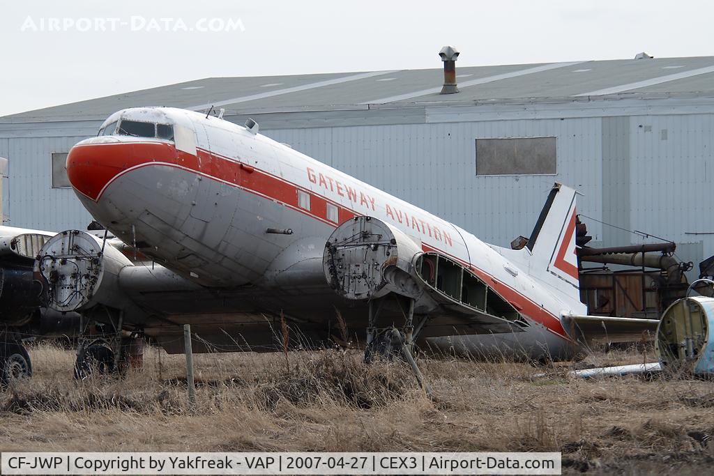 CF-JWP, Douglas DC-3 C/N 9089 (42-32863), Gateway Aviation DC3