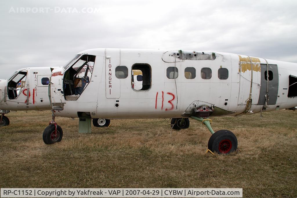 RP-C1152, 1968 De Havilland Canada DHC-6-100 Twin Otter C/N 113, Dash 6 Twin Otter