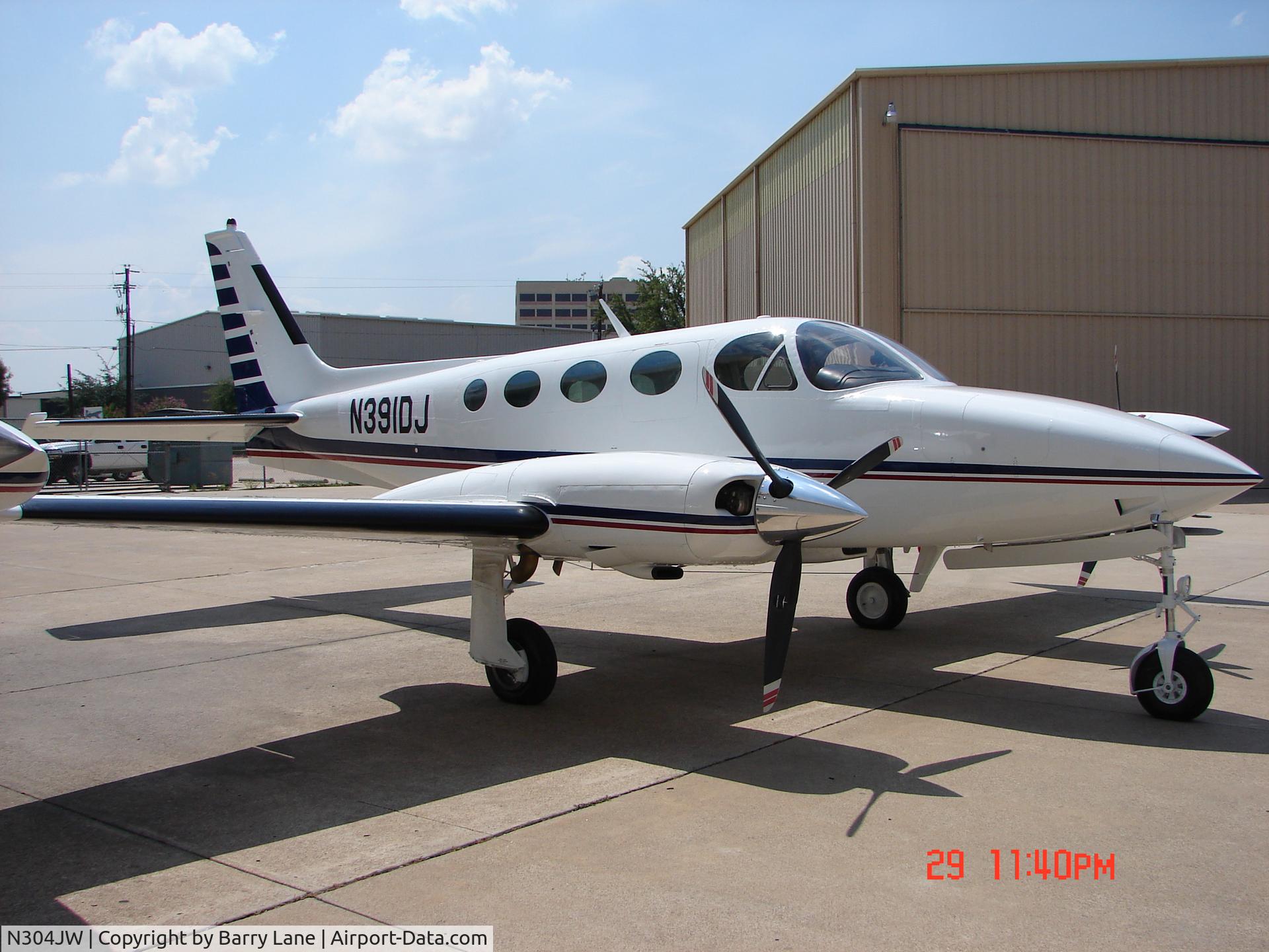 N304JW, Cessna 340A C/N 340A1250, Just after re-paint