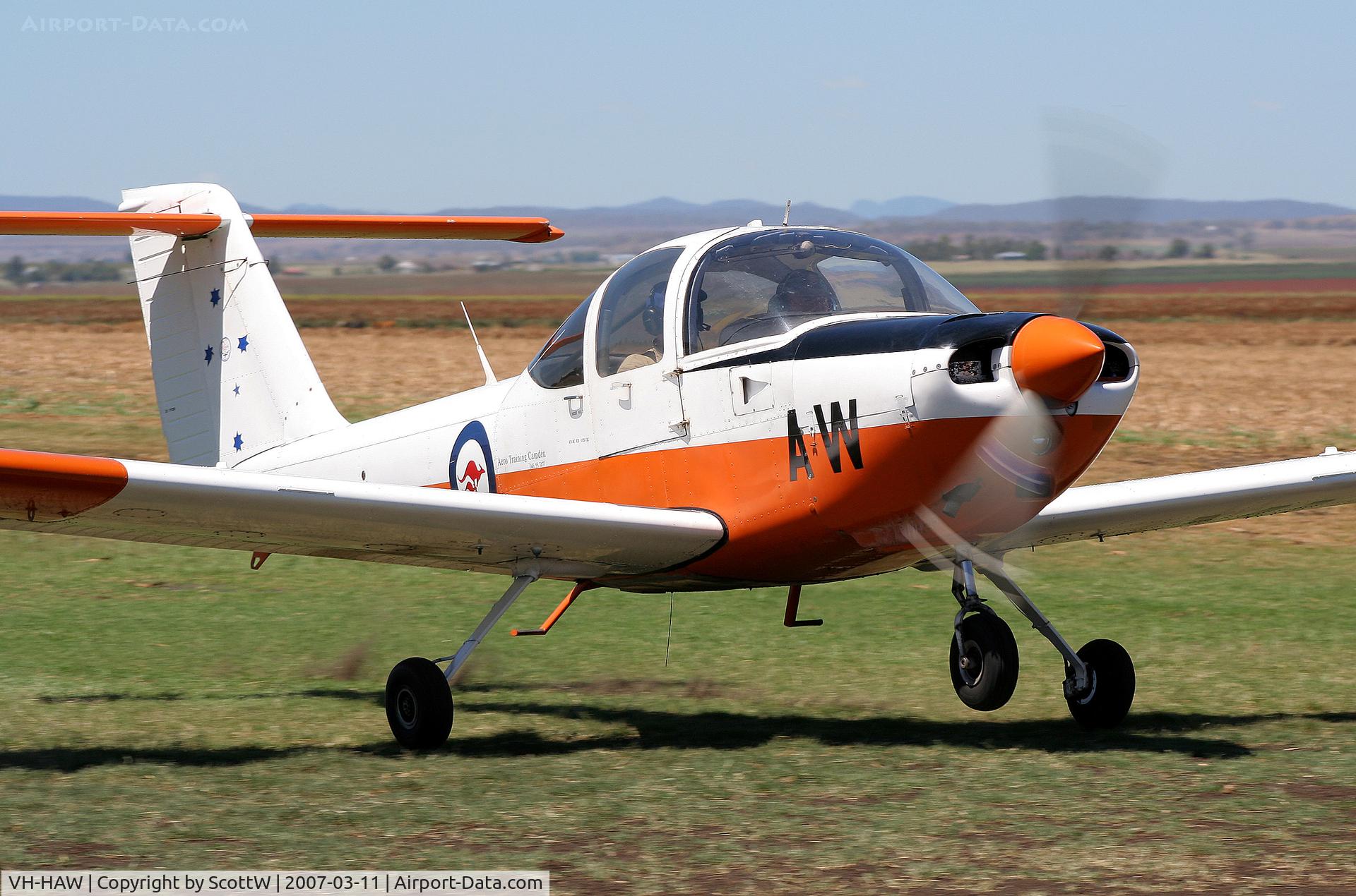 VH-HAW, 1979 Piper PA-38-112 Tomahawk Tomahawk C/N 38-79A0886, image taken at a aprivate airfield Clifton S.E QLD Australia