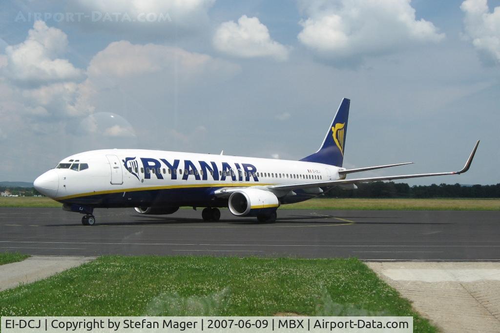 EI-DCJ, 2004 Boeing 737-8AS C/N 33564, Ryanair at MBX