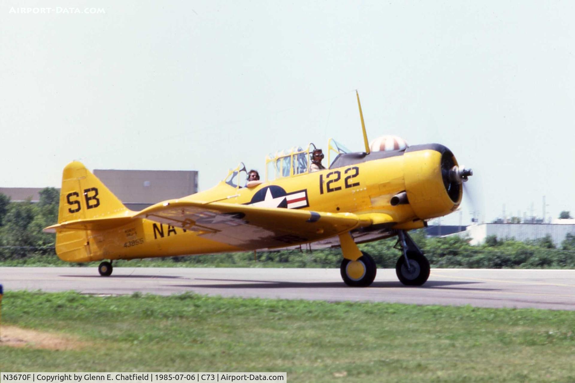 N3670F, North American SNJ-5 Texan Texan C/N 43855, Taxiing into the ramp after flying