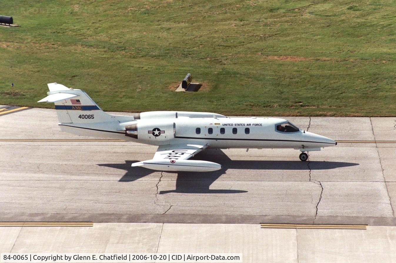 84-0065, 1984 Gates Learjet C-21A C/N 35A-511, C-21A taxiing past the control tower