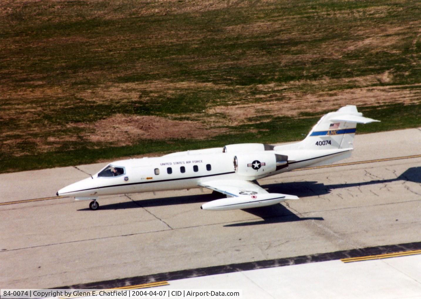 84-0074, 1984 Gates Learjet C-21A C/N 35A-520, C-21A taxiing past the control tower