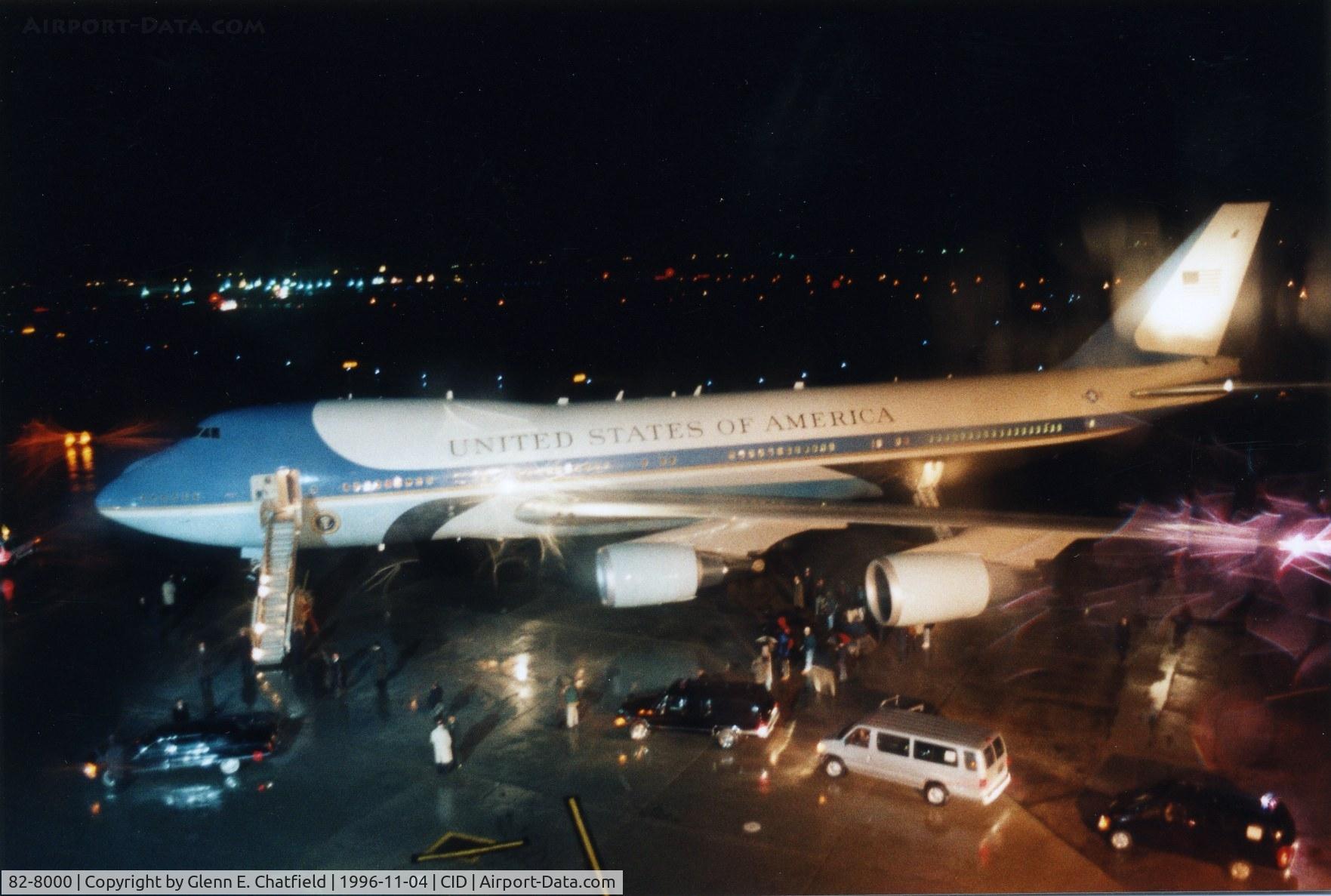 82-8000, 1987 Boeing VC-25A (747-2G4B) C/N 23824, VC-25A, Air Force One bringing in President Clinton.  Shot from tower office window at night in the rain.