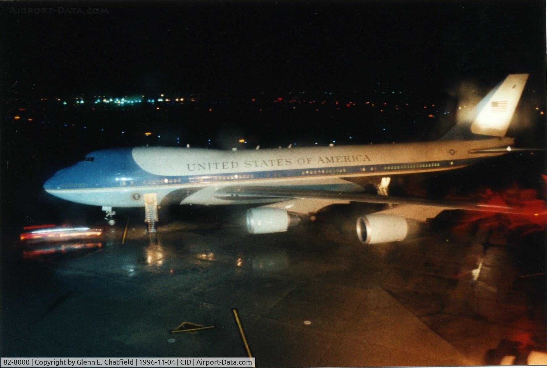 82-8000, 1987 Boeing VC-25A (747-2G4B) C/N 23824, VC-25A, Air Force One bringing in President Clinton.  Shot from tower office window at night in the rain.