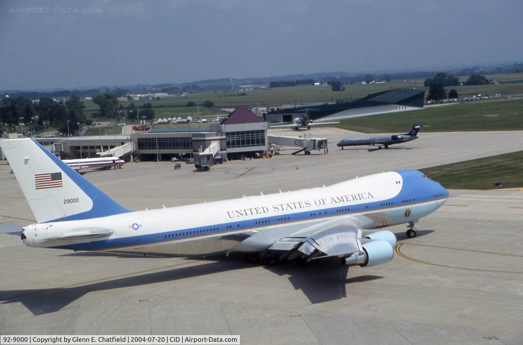92-9000, 1987 Boeing VC-25A (747-2G4B) C/N 23825, Air Force One taxiing for departure