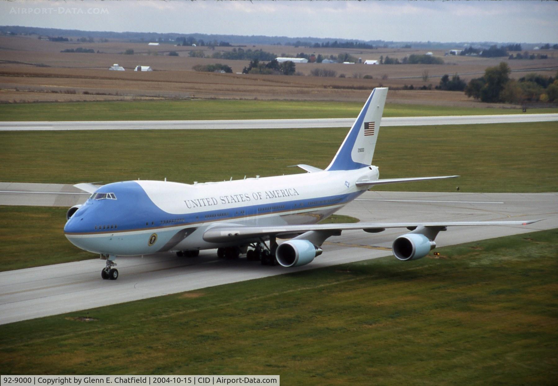 92-9000, 1987 Boeing VC-25A (747-2G4B) C/N 23825, Air Force One taxiing in from landing runway 9