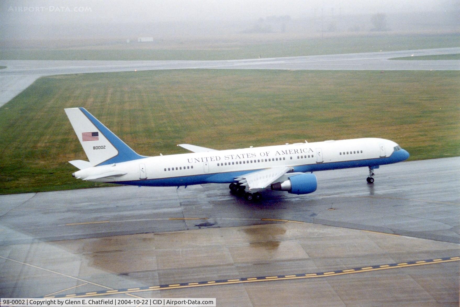 98-0002, 1998 Boeing C-32A (757-200) C/N 29026, VC-32A taxiing out for departure on runway 9