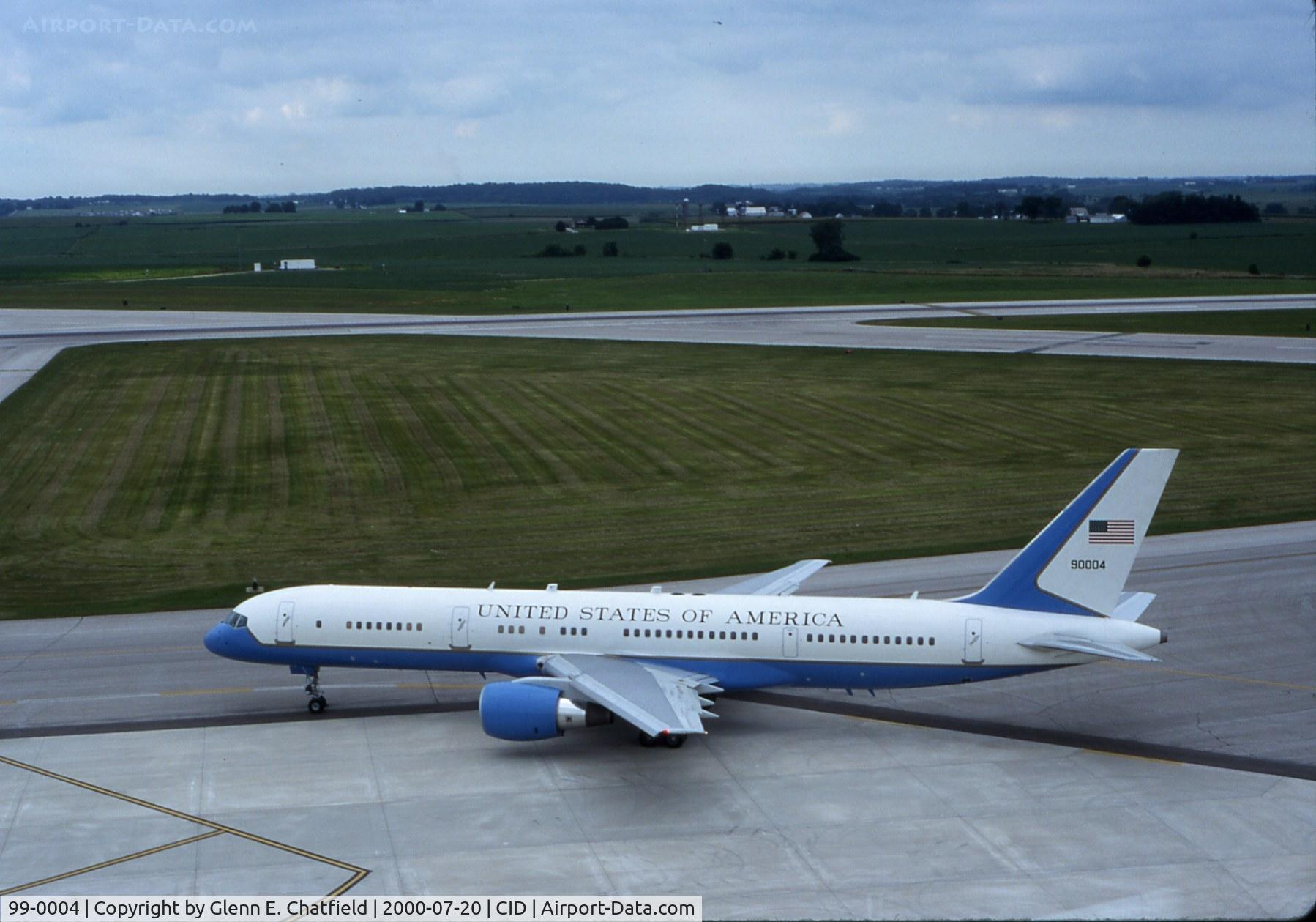 99-0004, 1999 Boeing VC-32A (757-2GA) C/N 29028, VC-32A taxiing out for departure
