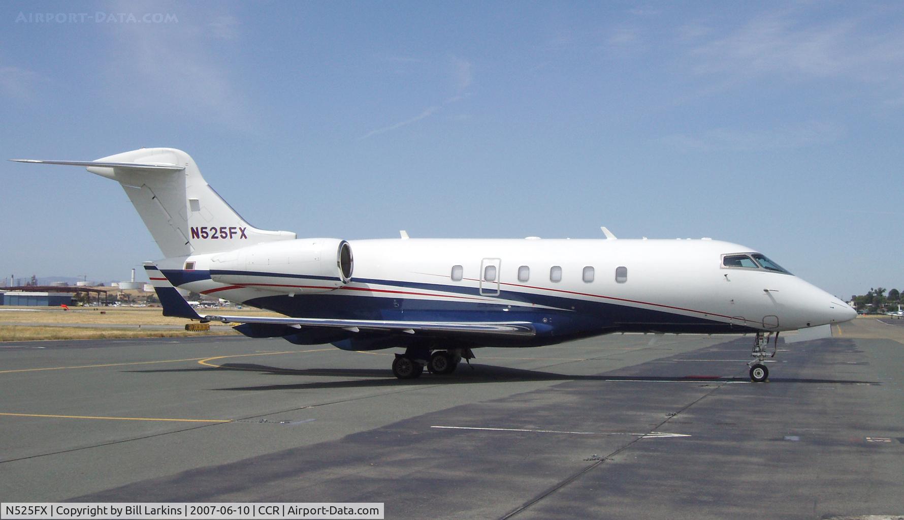N525FX, 2006 Bombardier Challenger 300 (BD-100-1A10) C/N 20112, Visitor from Texas