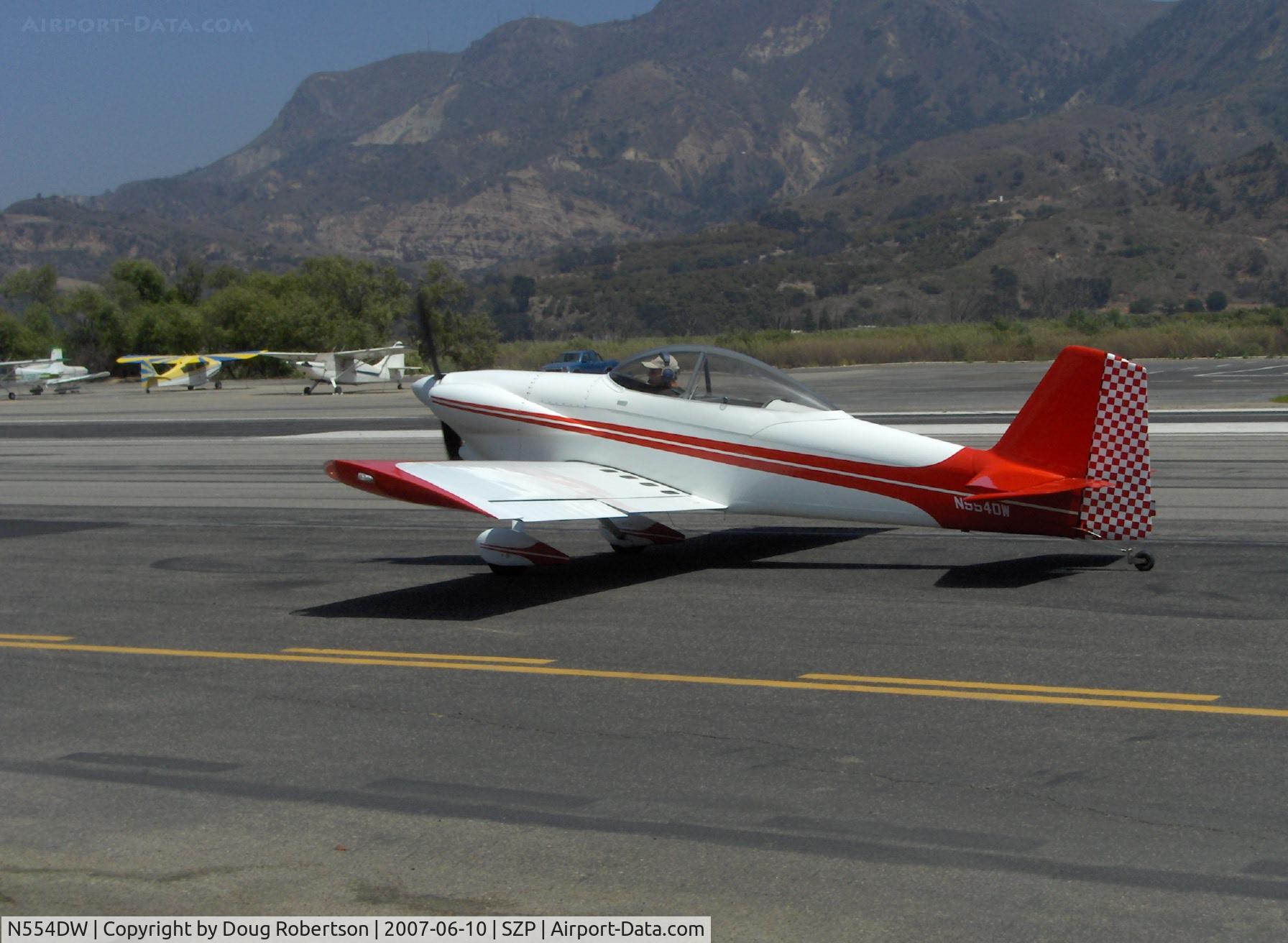 N554DW, 1999 Vans RV-4 C/N 554, 1999 Warne VAN's RV-4, Lycoming O-360-A1D 180 Hp, new checkered rudder, taxi to refuel