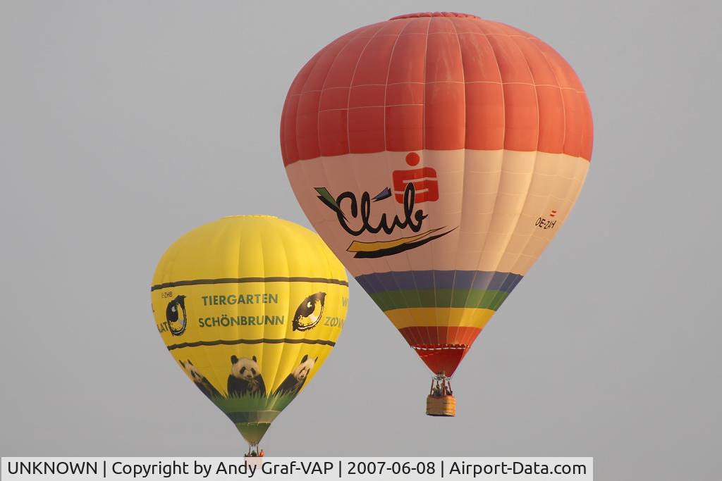 UNKNOWN, Balloons Various C/N Unknown, Thunder & Colt 105 A Night of the balloons