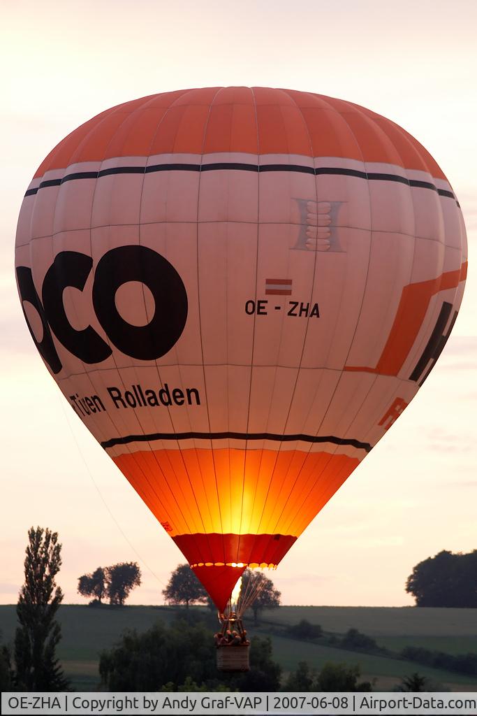 OE-ZHA, Kubicek BB37 C/N Not found, Schön - Neptun 3500 Night of the balloons